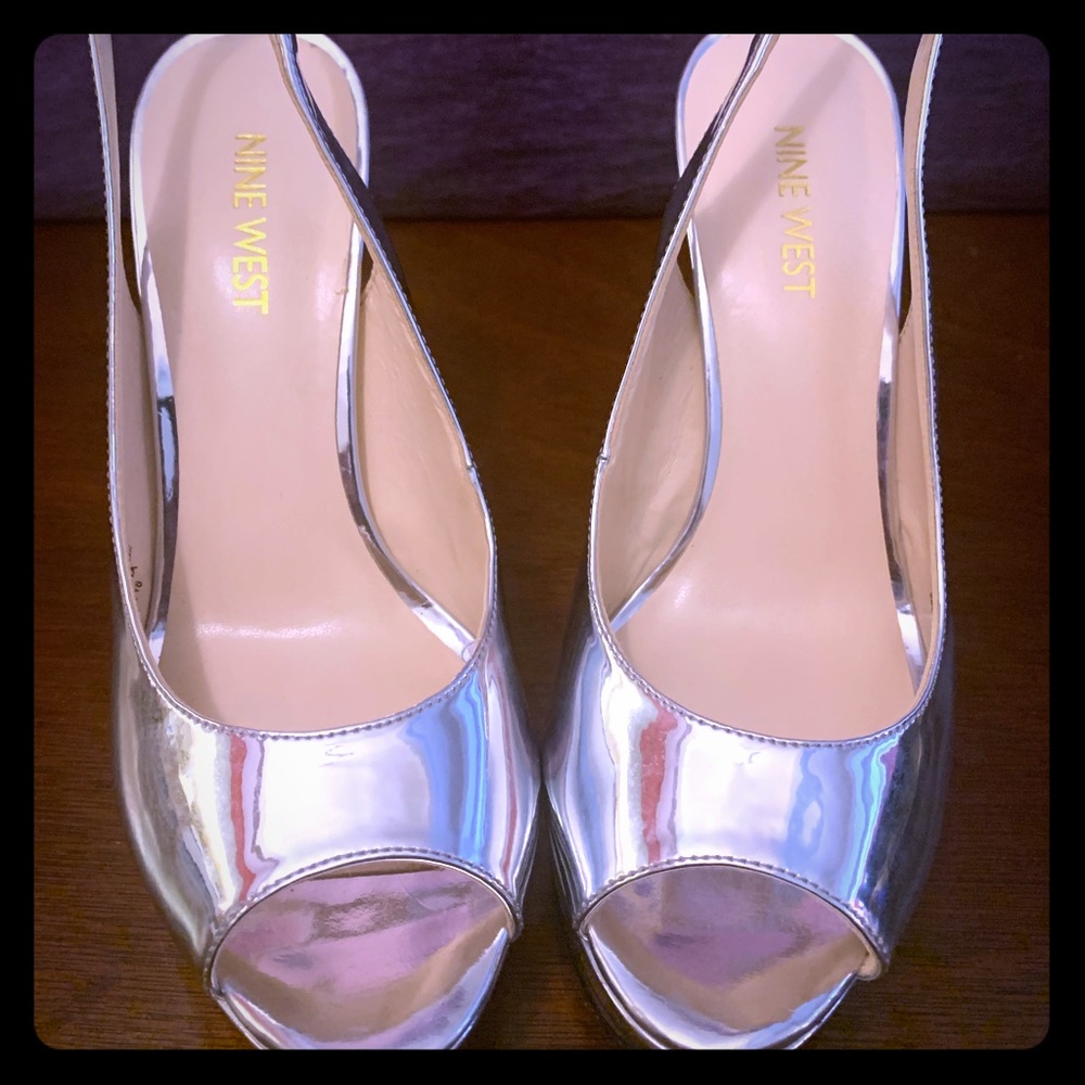 Nine West  Womens Valorie Patent Dress Pump Size 6